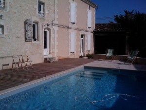 LRI939 Houses for sale in France with pool