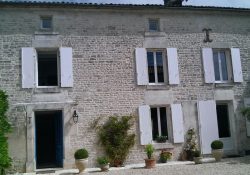 4 bedroom family home for sale in Charente